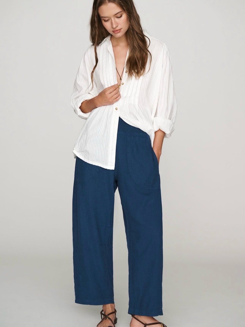 Pilcro Reese smocked pull on barrel pants